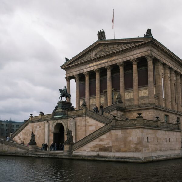 Neoklassizistisches Museumsgebäude auf der Berliner Museumsinsel